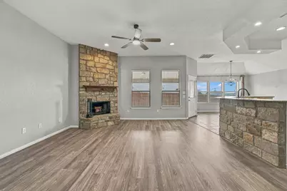914 Winding Road, Granbury, TX 76049 - Photo 5