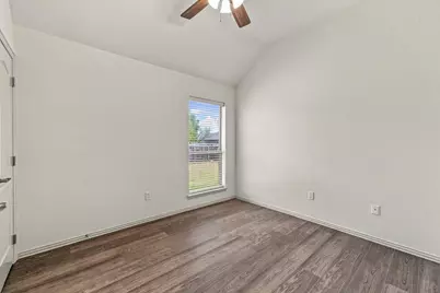 914 Winding Road, Granbury, TX 76049 - Photo 23