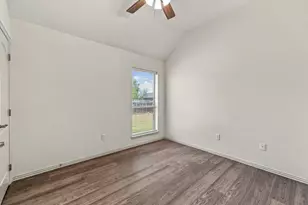 914 Winding Rd, Granbury, TX 76049 - Photo 23