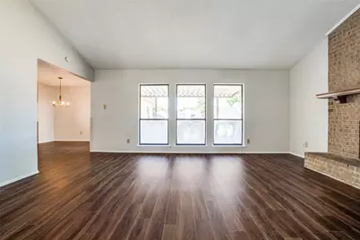 219 Southerland Avenue, Mesquite, TX 75150 - Photo 5