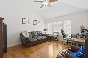1142 N Bishop Ave, Dallas, TX 75208 - Photo 13