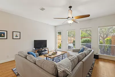 1142 N Bishop Avenue, Dallas, TX 75208 - Photo 5