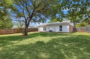 3817 Longmeadow Way, Fort Worth, TX 76133 - Photo 33