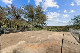 515 E Belknap St, Jacksboro, TX 76458 - Photo 33
