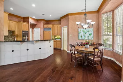 2204 Creekside Circle S, Irving, TX 75063 - Photo 19