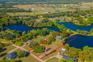 118 Spring Lake Dr, Lacy Lakeview, TX 76705 - Photo 3