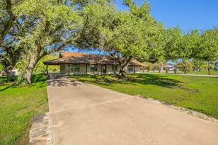 118 Spring Lake Dr, Lacy Lakeview, TX 76705 - Photo 19