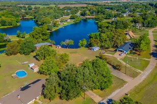 118 Spring Lake Dr, Lacy Lakeview, TX 76705 - Photo 23