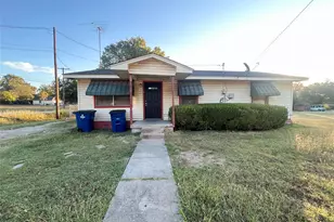 1312 N Shawnee St, Ennis, TX 75119 - Photo 1