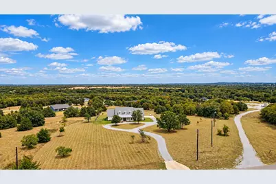 109 Bear Cat Court, Alvord, TX 76225 - Photo 7