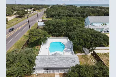 136 Breezeway Drive, Rockport, TX 78382 - Photo 35
