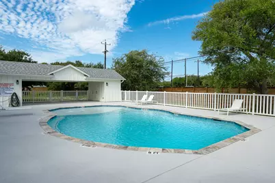 136 Breezeway Drive, Rockport, TX 78382 - Photo 37