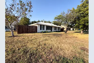 616 E Avenue E, Midlothian, TX 76065 - Photo 1