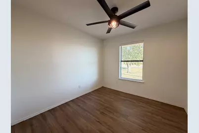 616 E Avenue E, Midlothian, TX 76065 - Photo 11