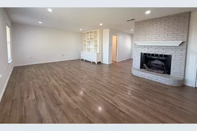 616 E Avenue E, Midlothian, TX 76065 - Photo 5