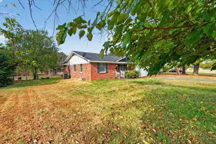 821 Circle Dr, Terrell, TX 75160 - Photo 3