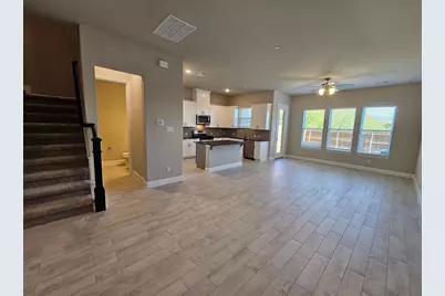 549 Hutchinson Lane, Lewisville, TX 75077 - Photo 5