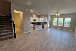 549 Hutchinson Ln, Lewisville, TX 75077 - Photo 5