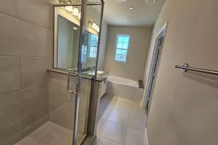 549 Hutchinson Ln, Lewisville, TX 75077 - Photo 9