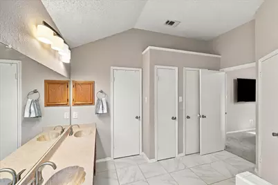 4323 Briar Hill Drive, Grand Prairie, TX 75052 - Photo 31