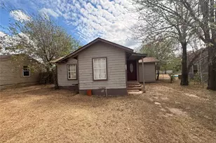 1808 SE 19th St, Mineral Wells, TX 76067 - Photo 1