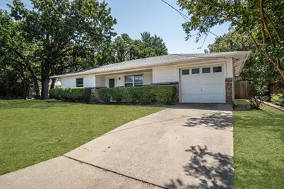 724 Chisholm Trail, Denton, TX 76209 - Photo 3
