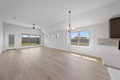 2452 Acacia Road, Cleburne, TX 76033 - Photo 9