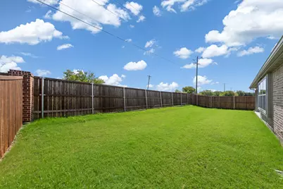 2452 Acacia Road, Cleburne, TX 76033 - Photo 27