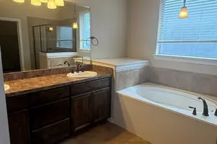 111 Thoroughbred St, Waxahachie, TX 75165 - Photo 7