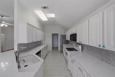 6801 Descanso Gardens Drive, Fort Worth, TX 76132 - Photo 13