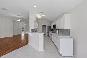 6801 Descanso Gardens Dr, Fort Worth, TX 76132 - Photo 11