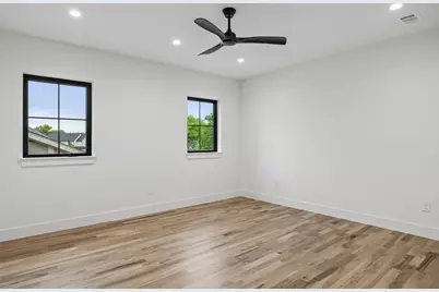 6915 Middle Cove Drive, Dallas, TX 75248 - Photo 29