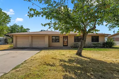 107 E Dawn Drive, Robinson, TX 76706 - Photo 1