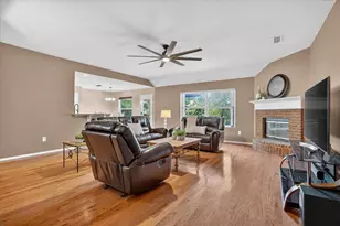 6608 Silver Oak Ln, Fort Worth, TX 76135 - Photo 11