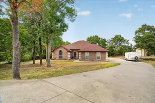 6608 Silver Oak Ln, Fort Worth, TX 76135 - Photo 3