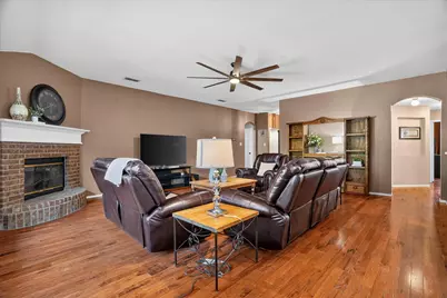 6608 Silver Oak Lane, Fort Worth, TX 76135 - Photo 9