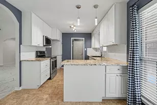 937 Jessica Dr, Burleson, TX 76028 - Photo 9