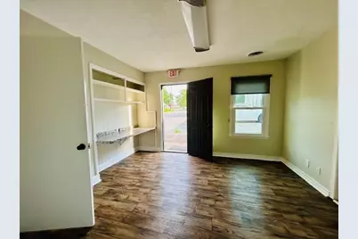 214 N Rusk Avenue, Denison, TX 75020 - Photo 3
