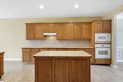 3325 Wilshire Avenue, Grapevine, TX 76051 - Photo 13
