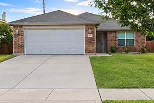 309 Spurlock Dr, Krum, TX 76249 - Photo 1