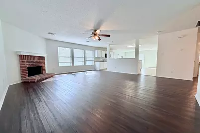 7909 Mosstree Drive, Arlington, TX 76001 - Photo 11