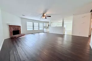 7909 Mosstree Dr, Arlington, TX 76001 - Photo 11