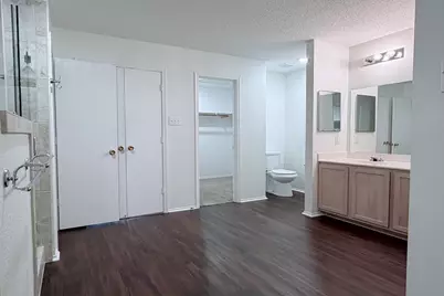 7909 Mosstree Drive, Arlington, TX 76001 - Photo 17