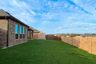 1809 Hidden Crk Dr, Midlothian, TX 76065 - Photo 5