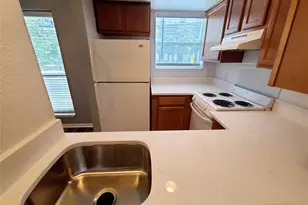 1901 N Fitzhugh Ave, Dallas, TX 75204 - Photo 11