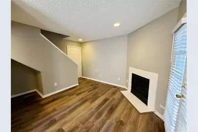1901 N Fitzhugh Avenue #2, Dallas, TX 75204 - Photo 5