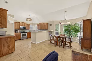 7033 Waterway Ln, Abilene, TX 79606 - Photo 11