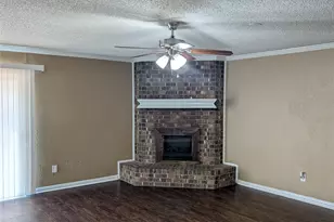5325 Weddington Ct, Fort Worth, TX 76133 - Photo 3