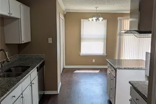 5325 Weddington Ct, Fort Worth, TX 76133 - Photo 9