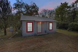 706 Yaney St, Marshall, TX 75670 - Photo 1